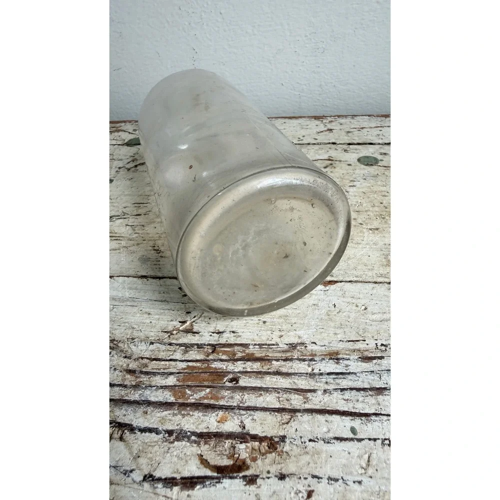 N/A vintage baker